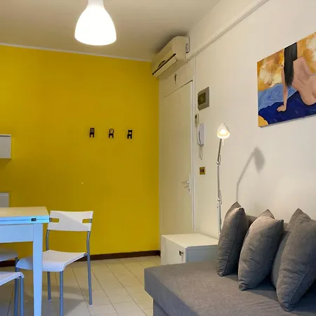 Laura Apartment *